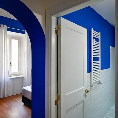 Royal Blue - Tatil Evi Roma