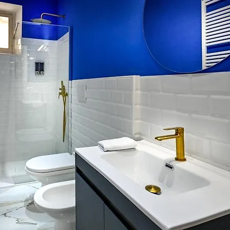 بيت للعطل Royal Blue - *