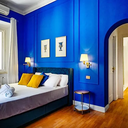 بيت للعطل Royal Blue -