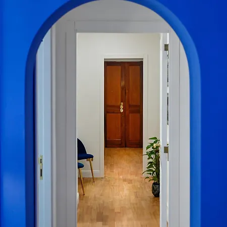 Royal Blue - * روما